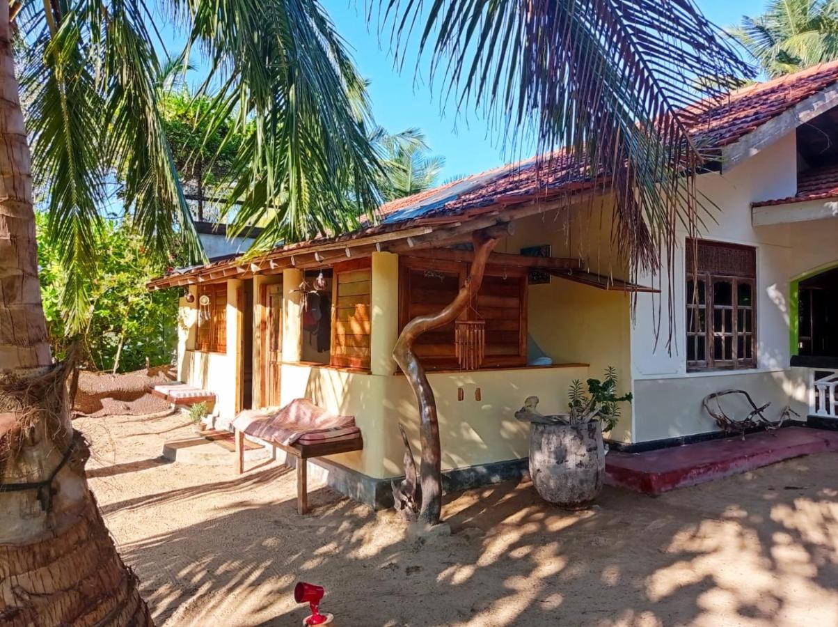 Kite House Cafe Bed & Breakfast คัลพิทิยา ภายนอก รูปภาพ